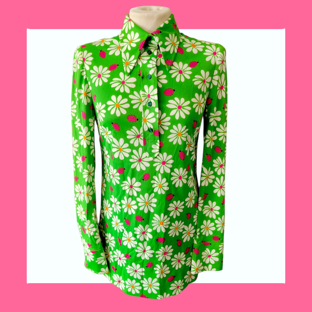 Vintage 1960s Mod Daisy & Ladybird Mini Dress | Green Dagger Collar Dress Size 10
