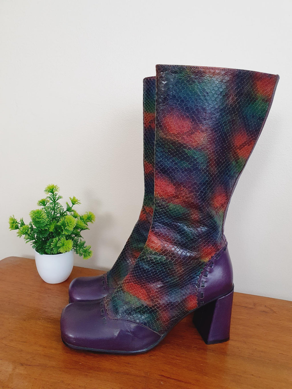 Y2k Shellys Snakeskin Effect Boots