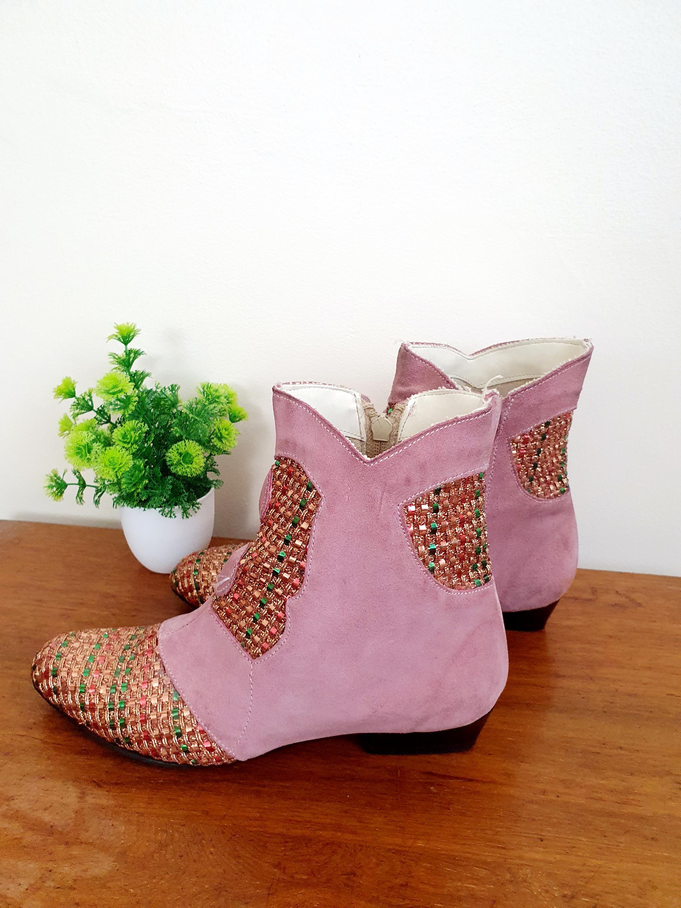 1960s Baby Pink Boots