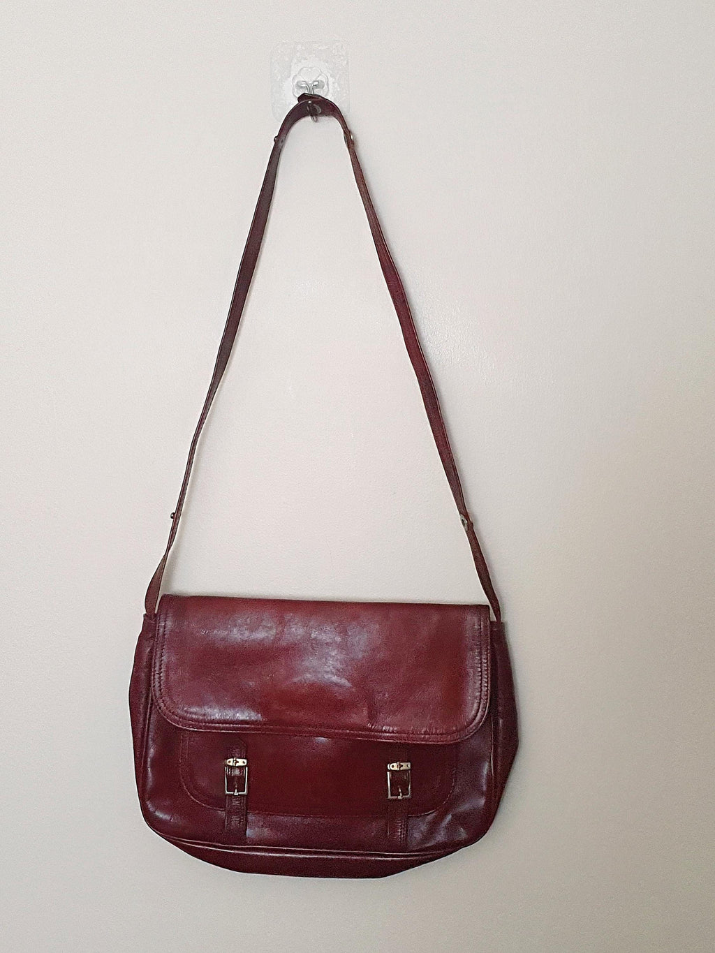 1970s Vintage Dark Red Leather Shoulder Bag