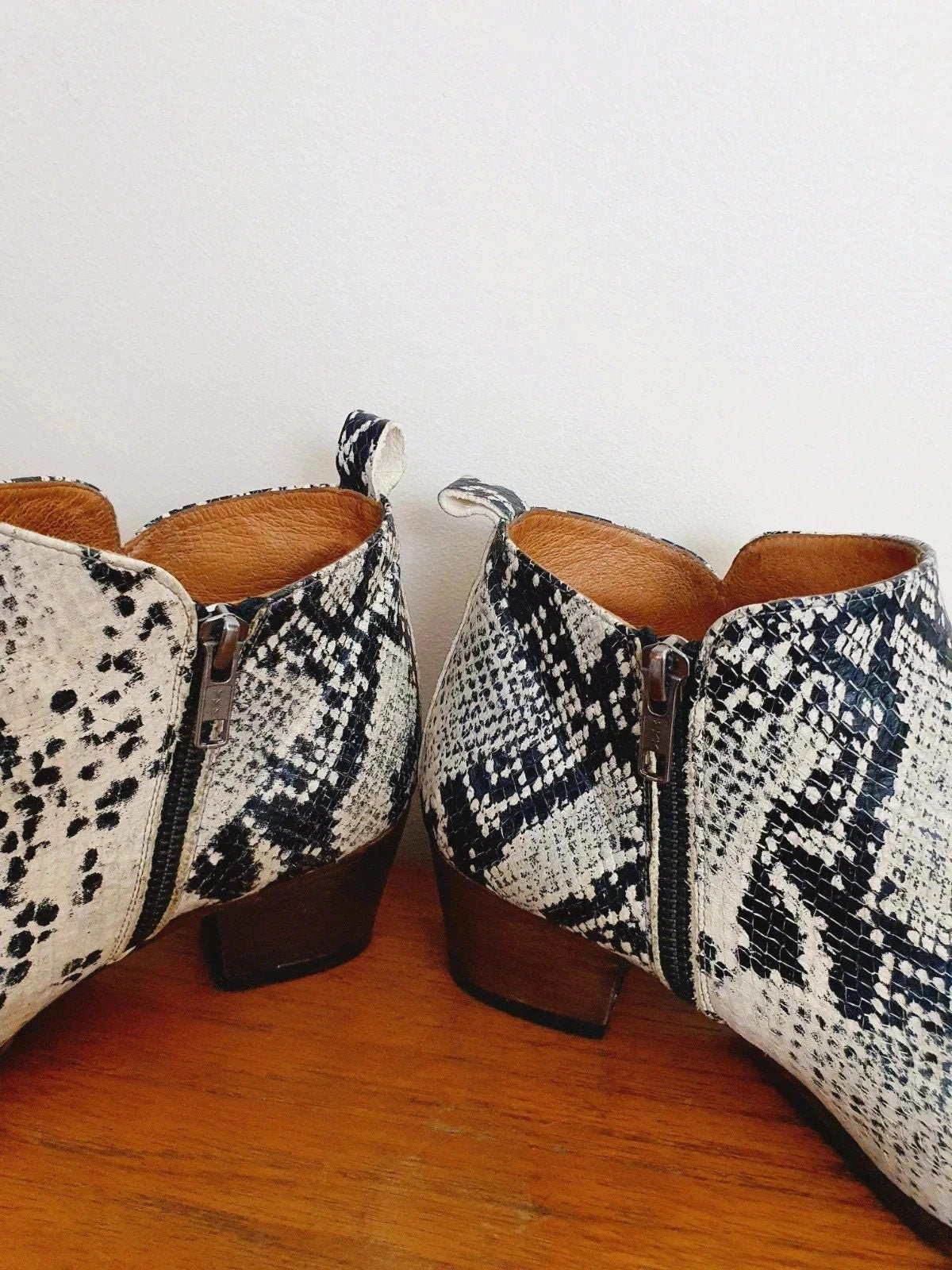 Beautiful Designer Emma Go leather Boots