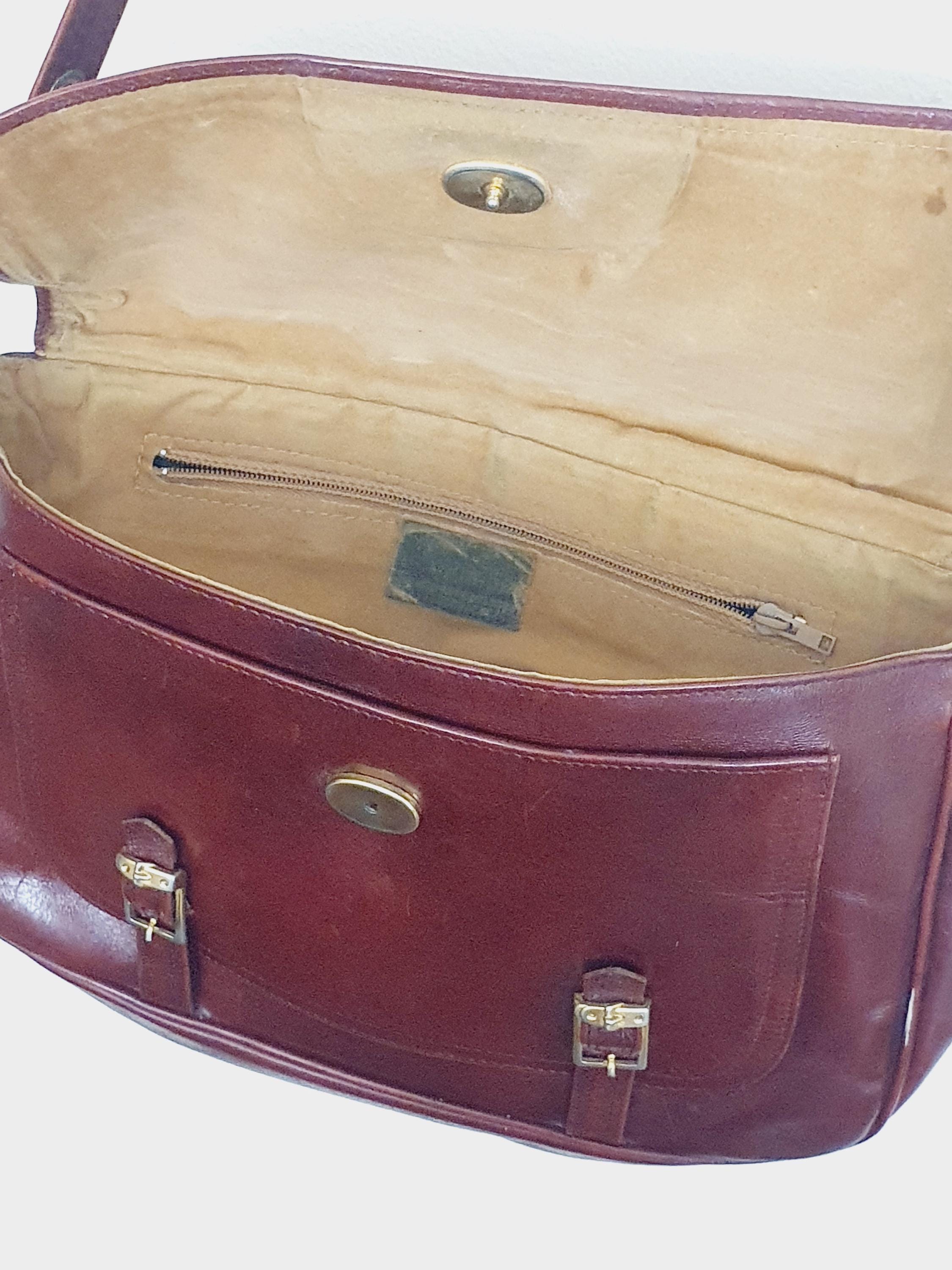 1970s Vintage Dark Red Leather Shoulder Bag