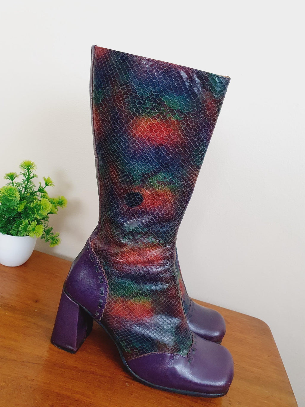 Y2k Shellys Snakeskin Effect Boots