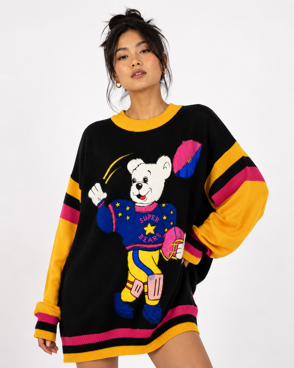 Colourful Vintage Sweater – Funky 90s Bear Football Jumper
