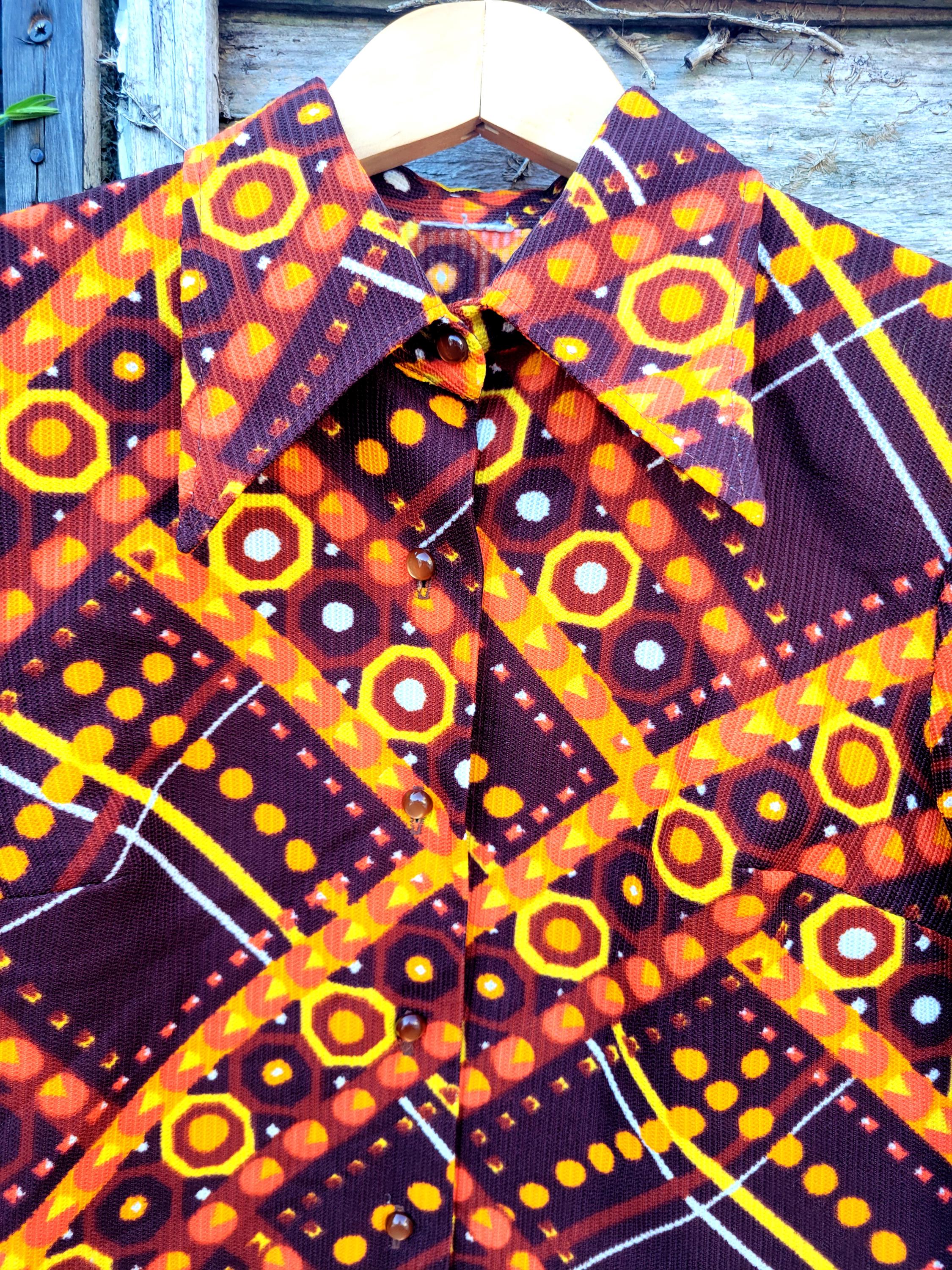 1960s 1970s Dagger Collar Shirt