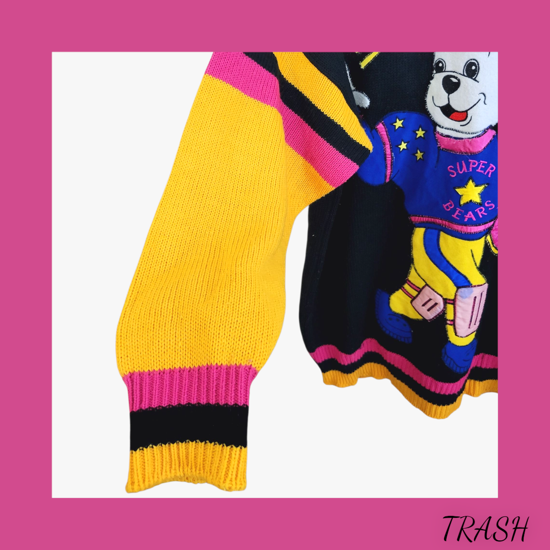 Warm quirky vintage 90s sweater with graphic applique bear design. buy online at Trash Vintage