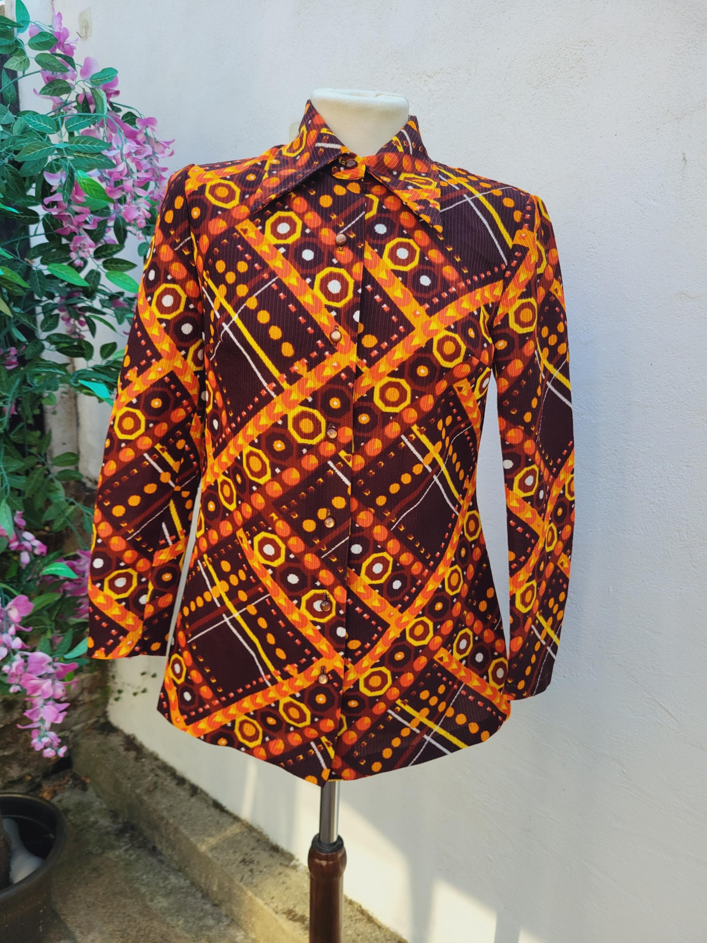 1960s 1970s Dagger Collar Shirt