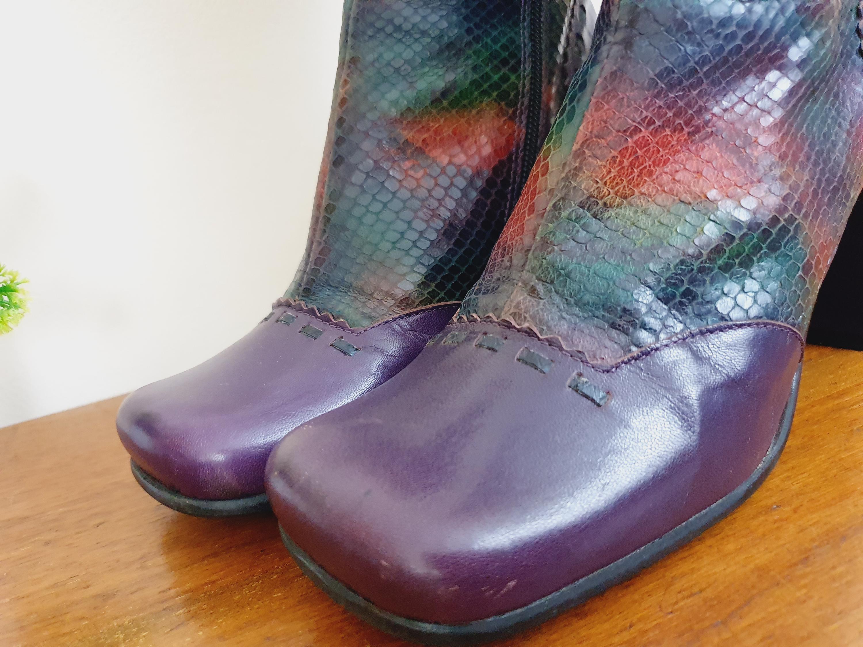 Y2k Shellys Snakeskin Effect Boots
