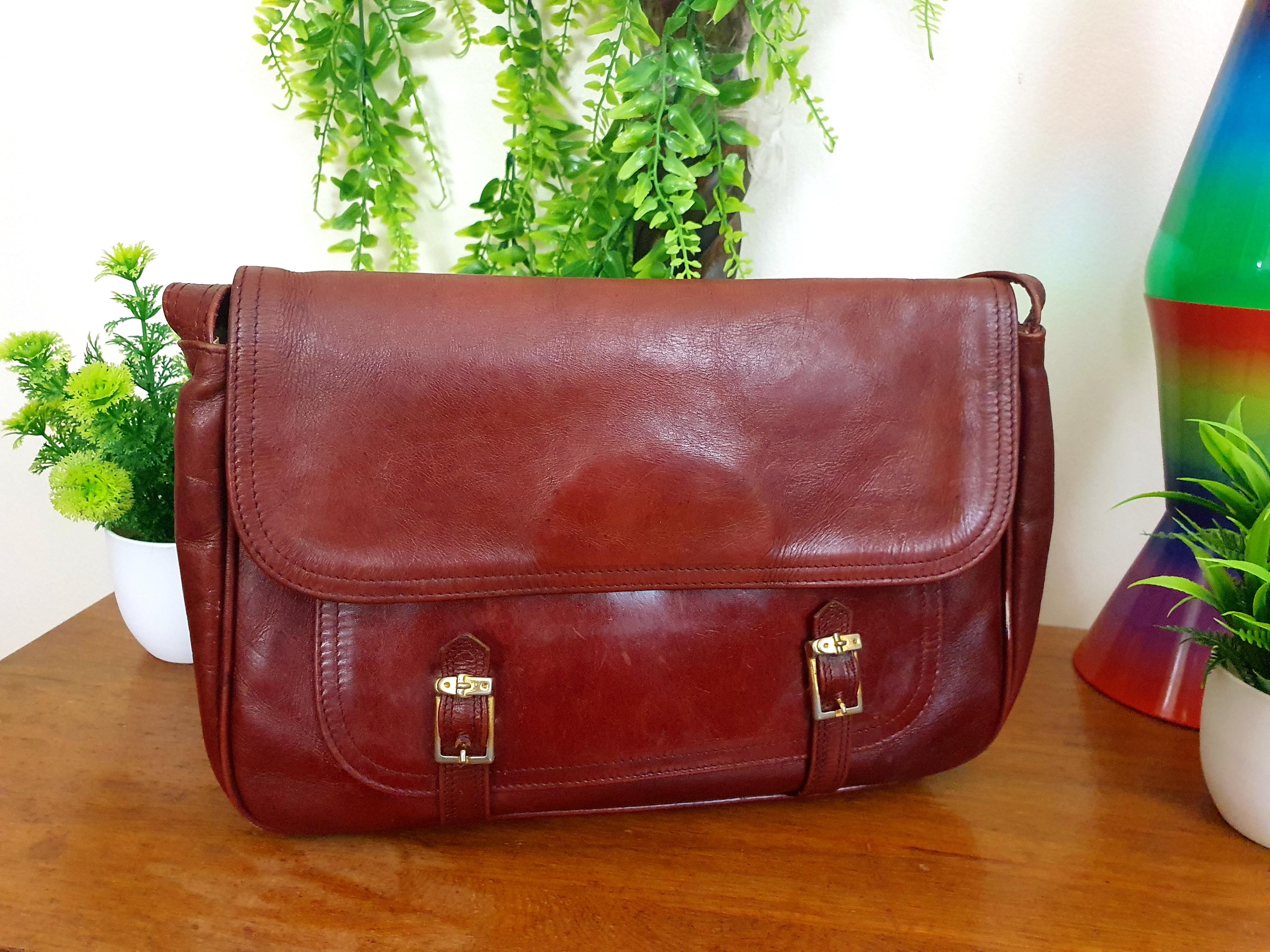 1970s Vintage Dark Red Leather Shoulder Bag