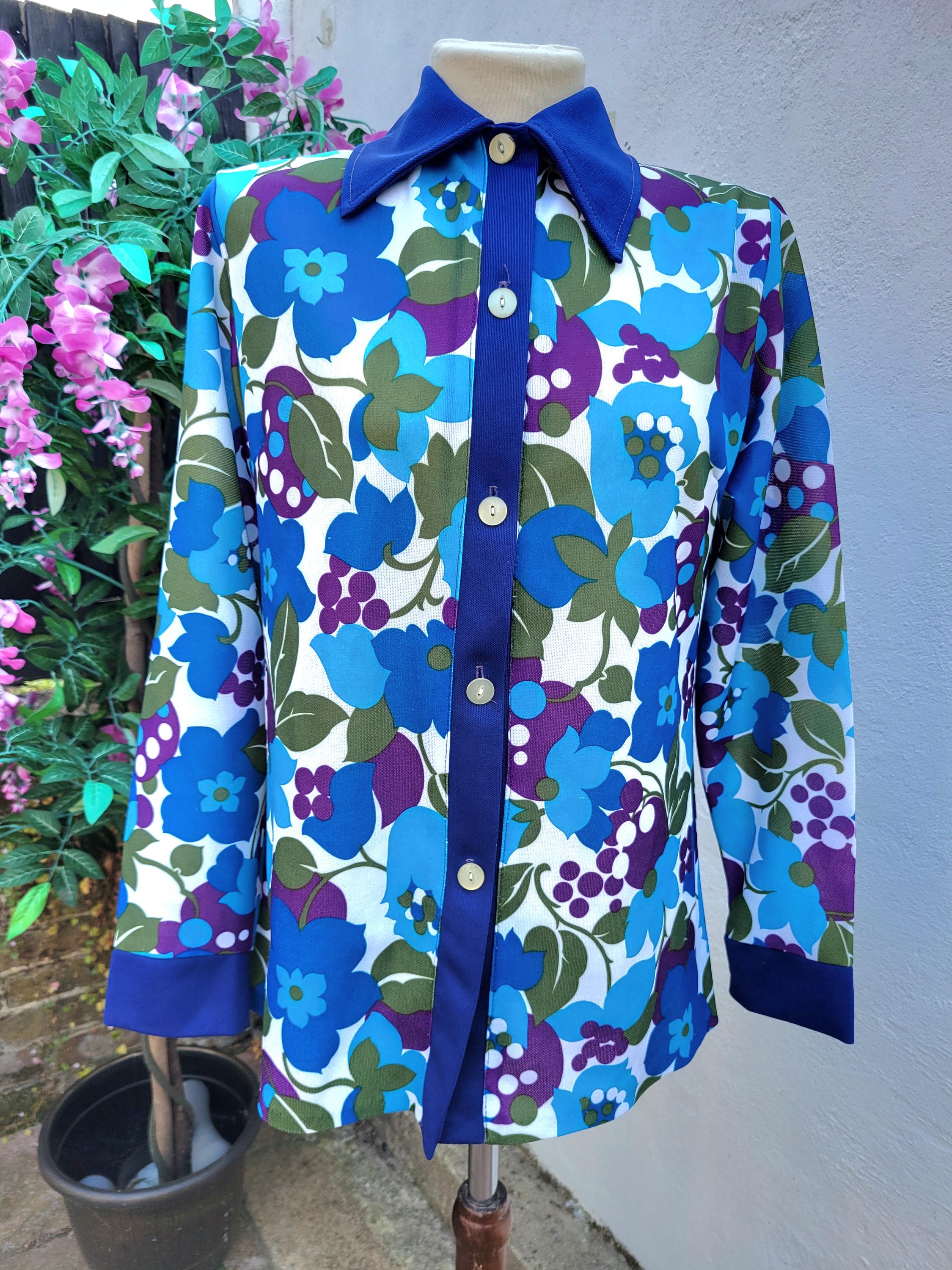 1960s 1970s Dagger collar Tunic Shirt